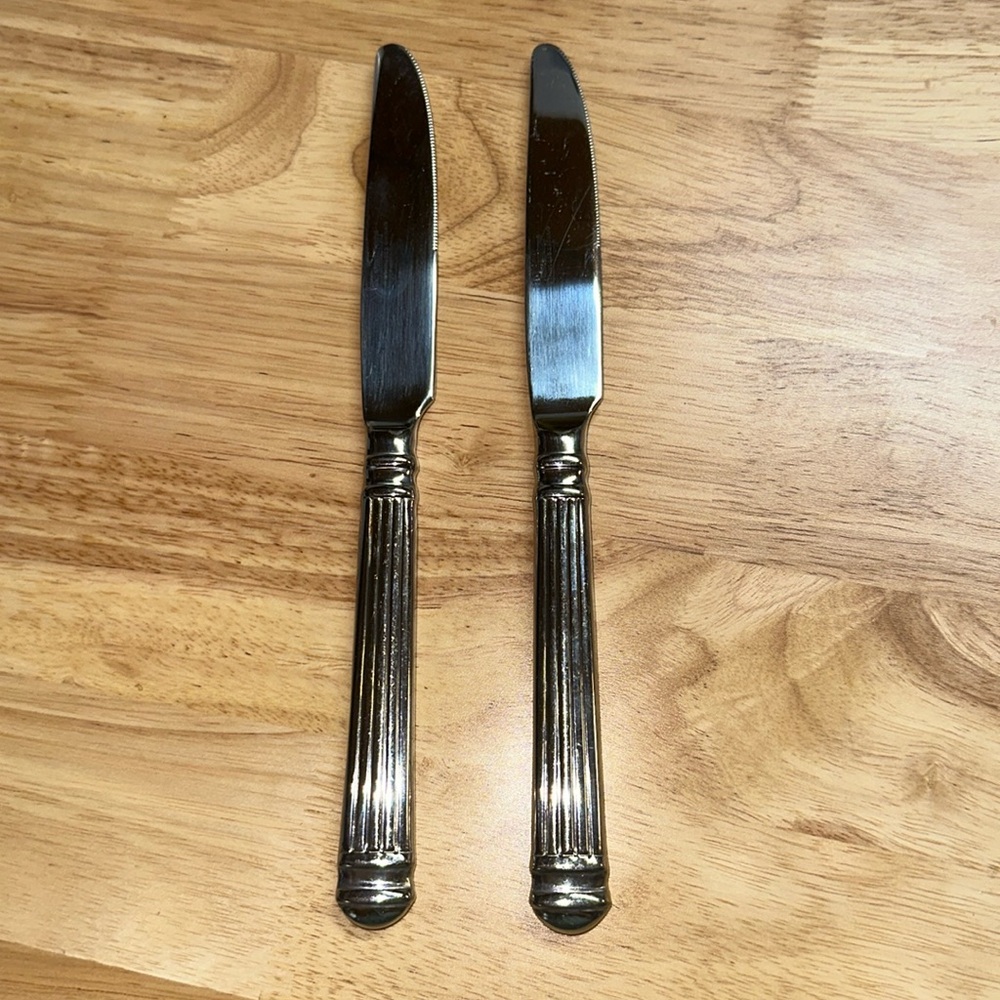 Continental Dinner Knife by Cambridge set‎ of 2 Stainless Flatware Ridges
